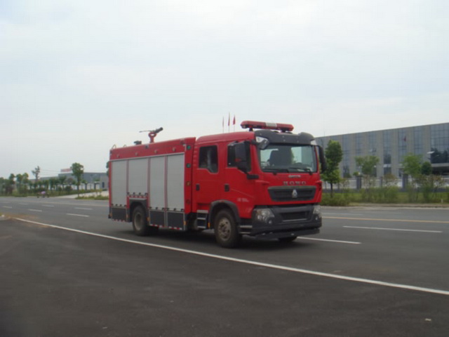 發(fā)往天津國五豪沃5噸泡沫消防車已就緒