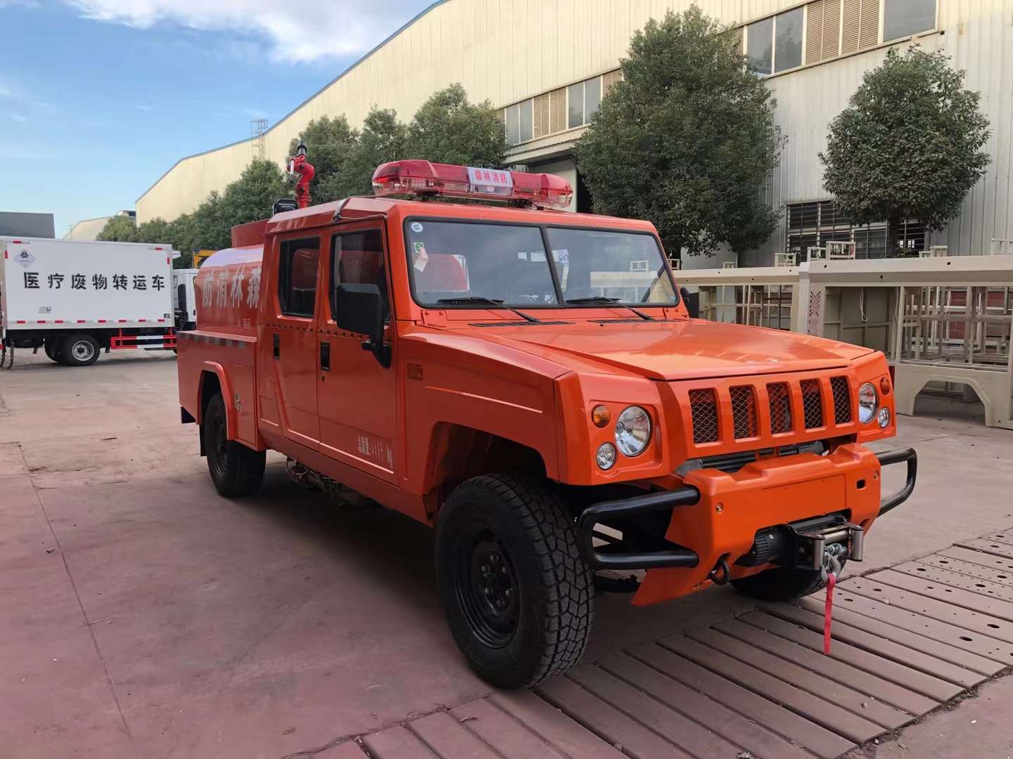 國六北汽雙排四驅(qū)森林消防車